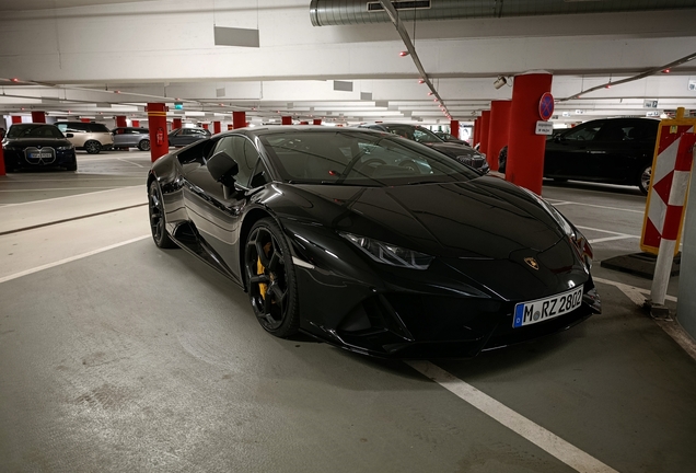 Lamborghini Huracán LP640-4 EVO
