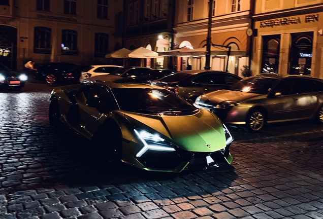 Lamborghini Revuelto