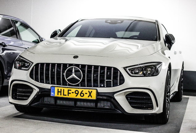Mercedes-AMG GT 63 S X290