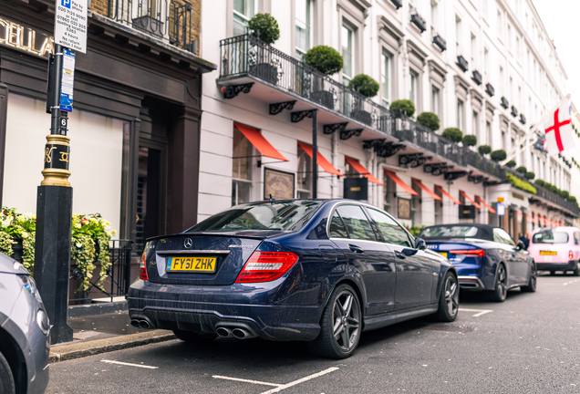 Mercedes-Benz C 63 AMG Edition 125