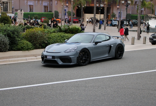Porsche 718 Cayman GT4