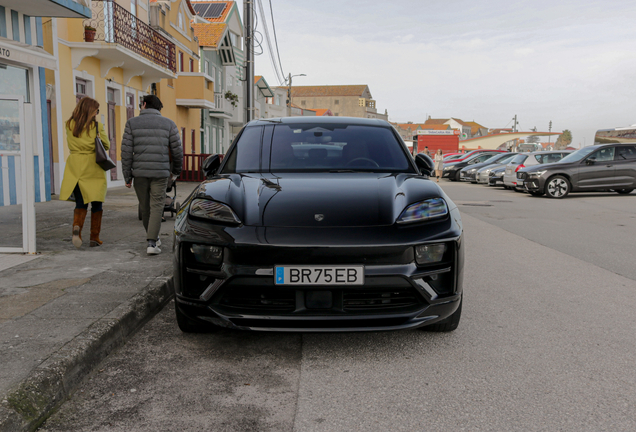 Porsche Macan EV Turbo