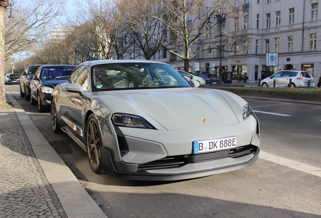 Porsche Taycan Turbo GT Weissach Package