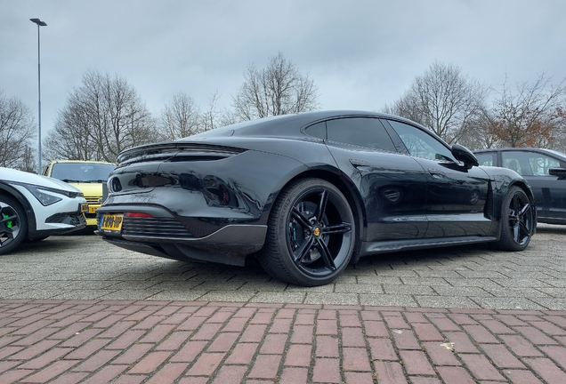 Porsche Taycan Turbo S