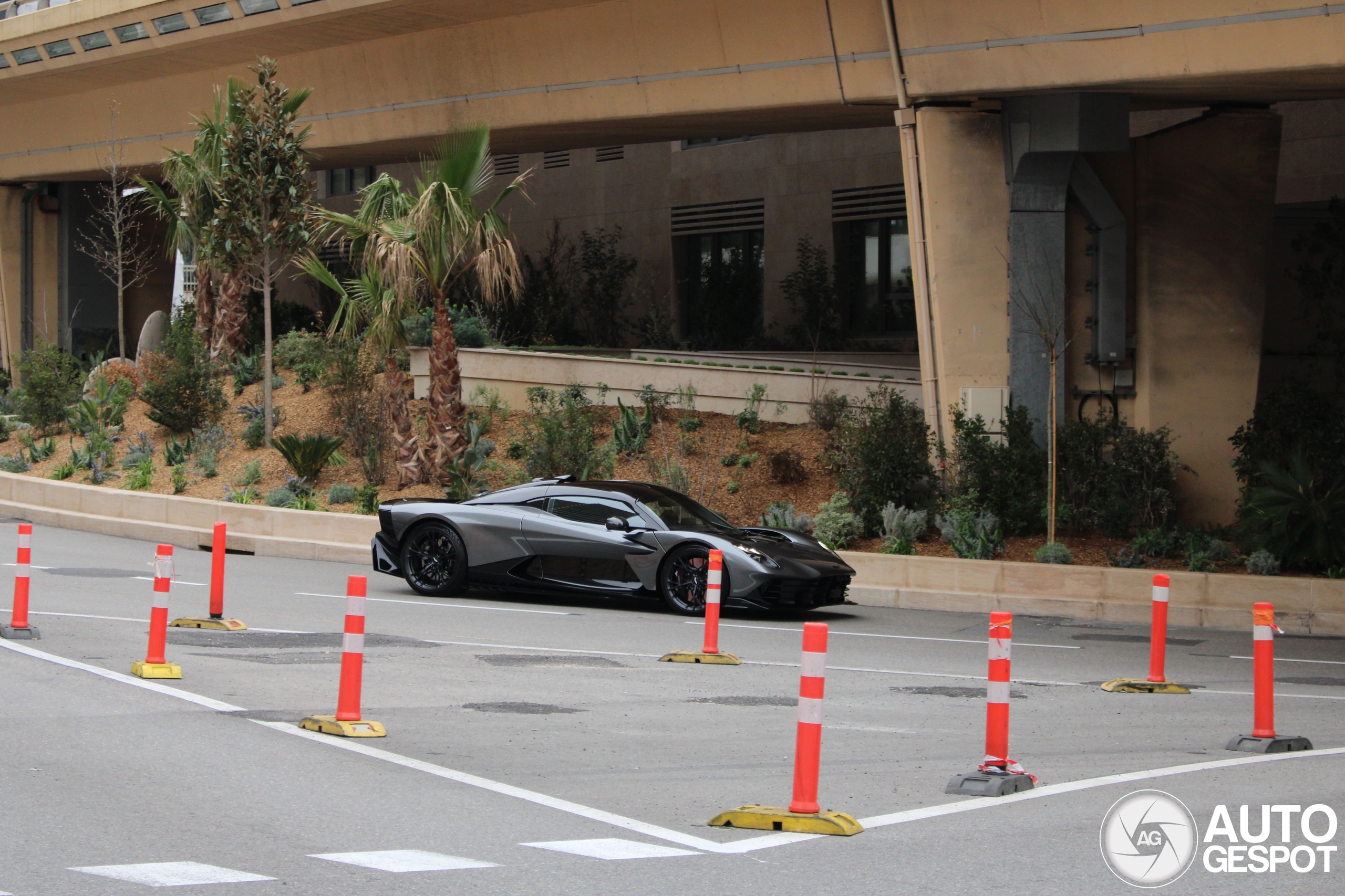 Aston Martin Valhalla is een genot om te zien op de weg