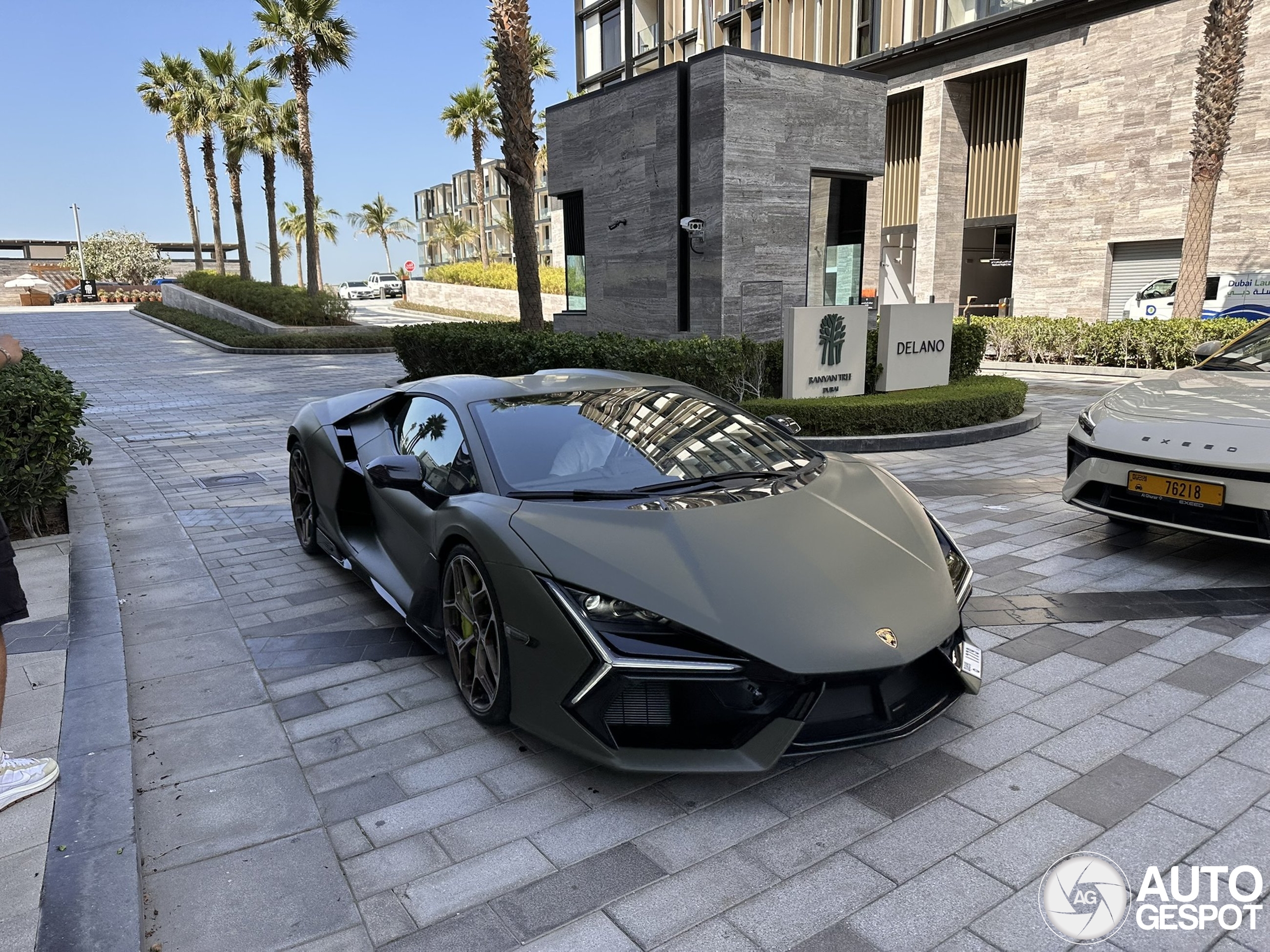 Lamborghini Revuelto