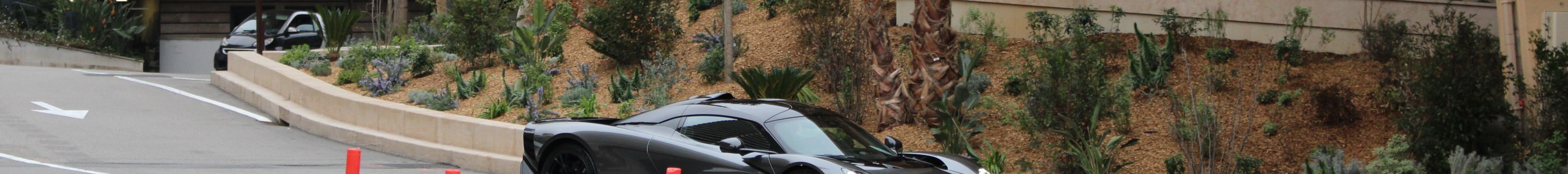 Aston Martin Valhalla