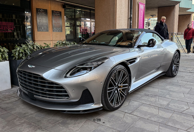 Aston Martin DB12 Volante