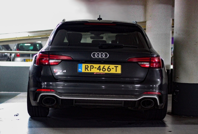Audi RS4 Avant B9