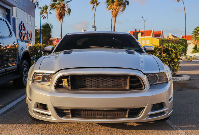 Ford Mustang GT 2013