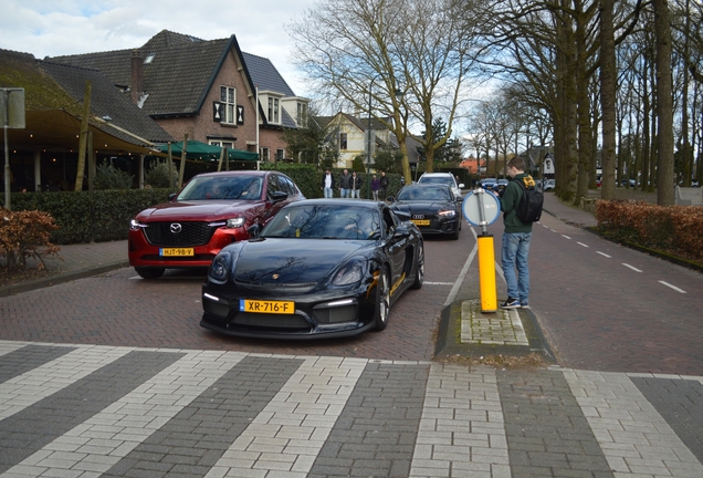 Porsche 981 Cayman GT4