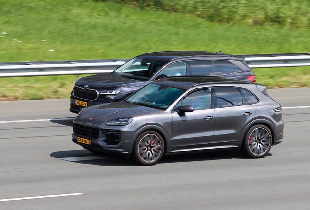 Porsche 9YA Cayenne Turbo E-Hybrid