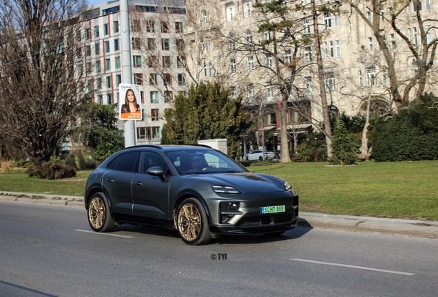 Porsche Macan EV Turbo