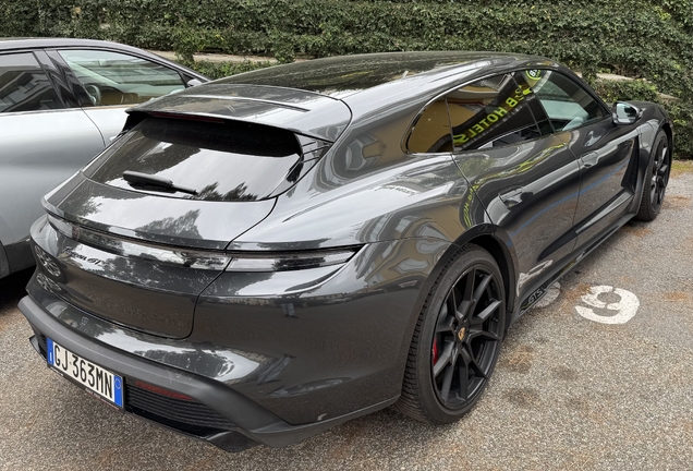 Porsche Taycan GTS Sport Turismo