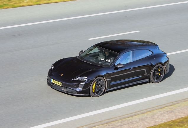 Porsche Taycan Turbo S Sport Turismo