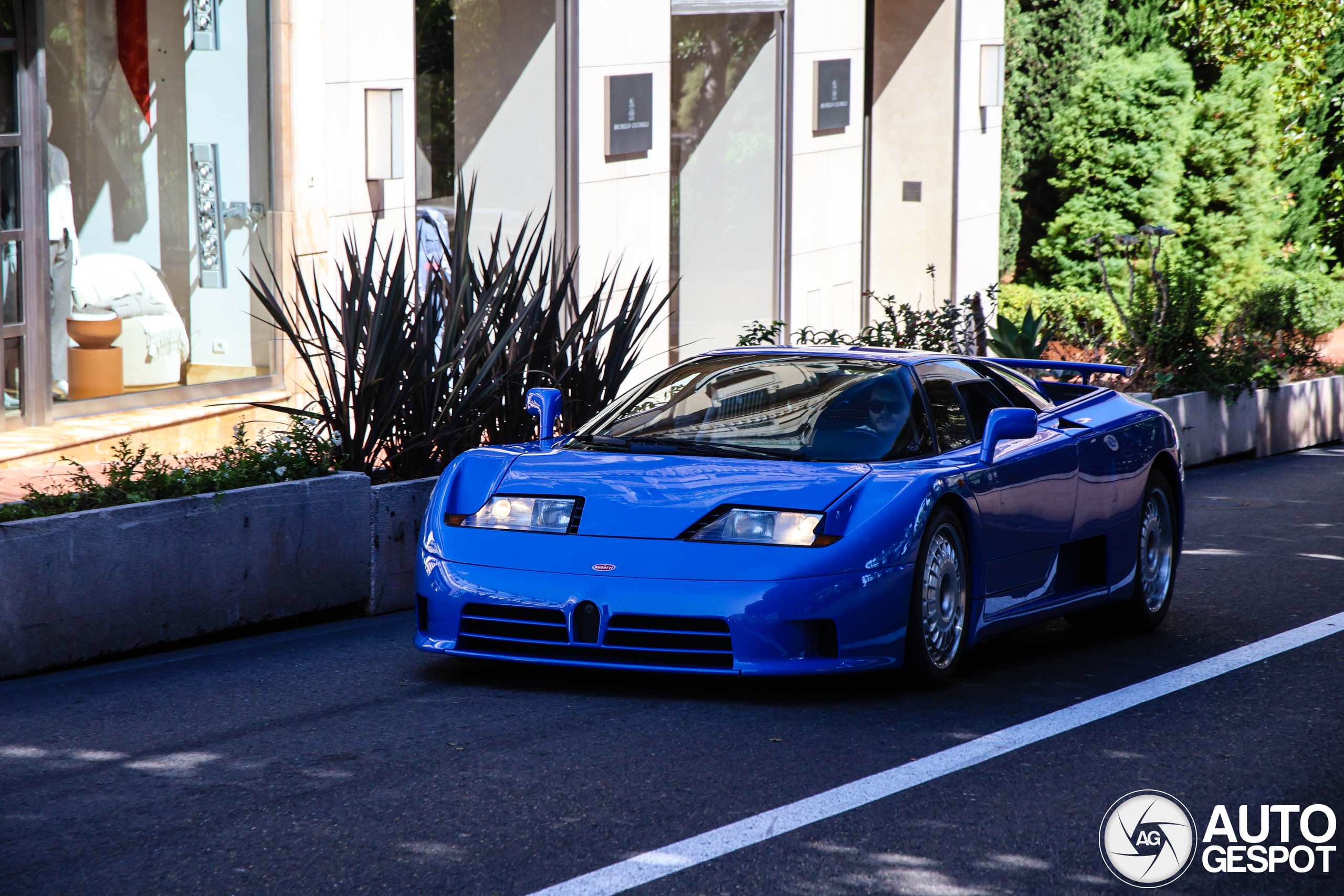 Bugatti EB110 GT