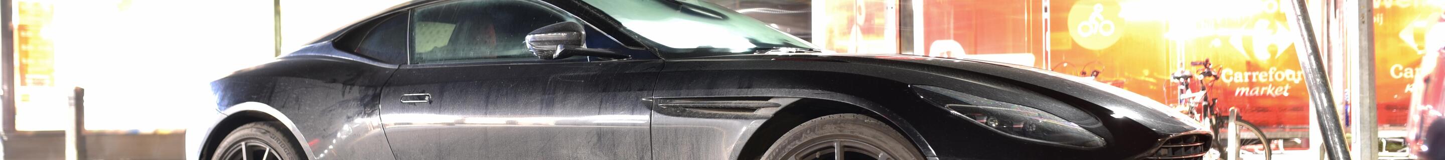 Aston Martin DB11 AMR