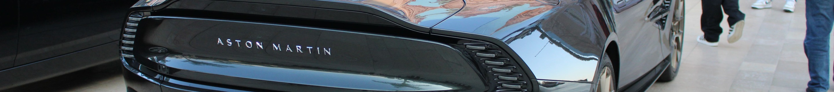 Aston Martin Vanquish 2025