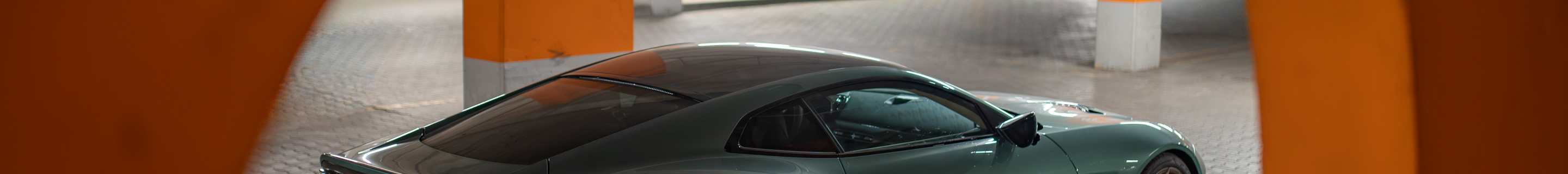 Aston Martin Vanquish 2025