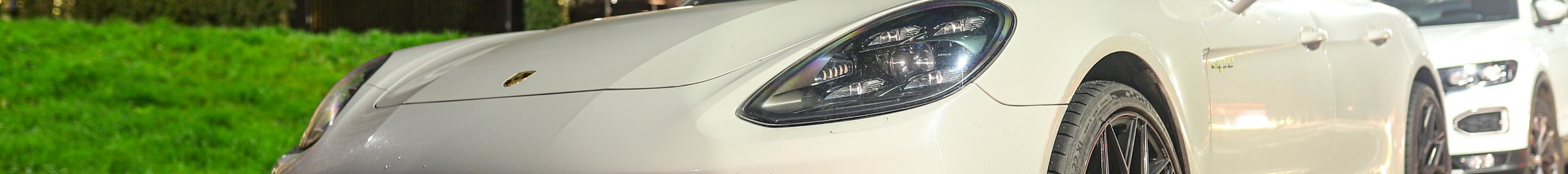 Porsche 971 Panamera Turbo S E-Hybrid Sport Turismo MkI