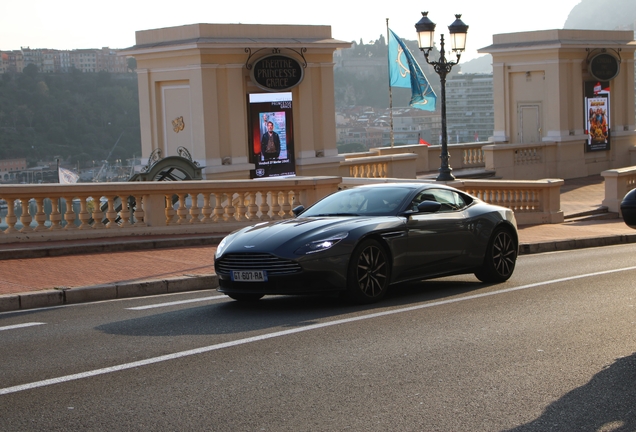 Aston Martin DB11