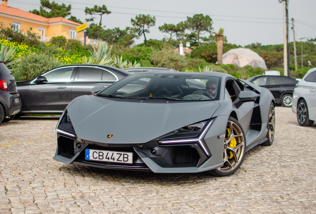 Lamborghini Revuelto