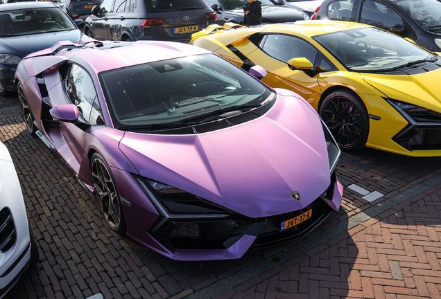 Lamborghini Revuelto