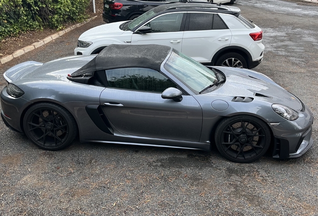 Porsche 718 Spyder RS