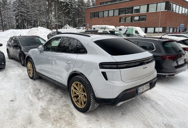 Porsche Macan EV Turbo