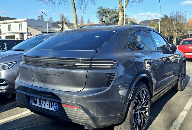 Porsche Macan EV Turbo