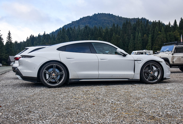 Porsche Taycan Turbo