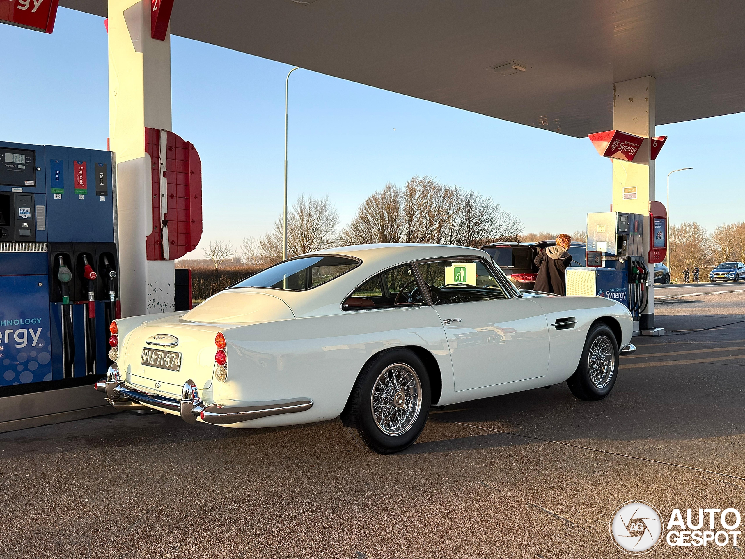 Spot van de dag: Aston Martin DB4 Series 5 Vantage