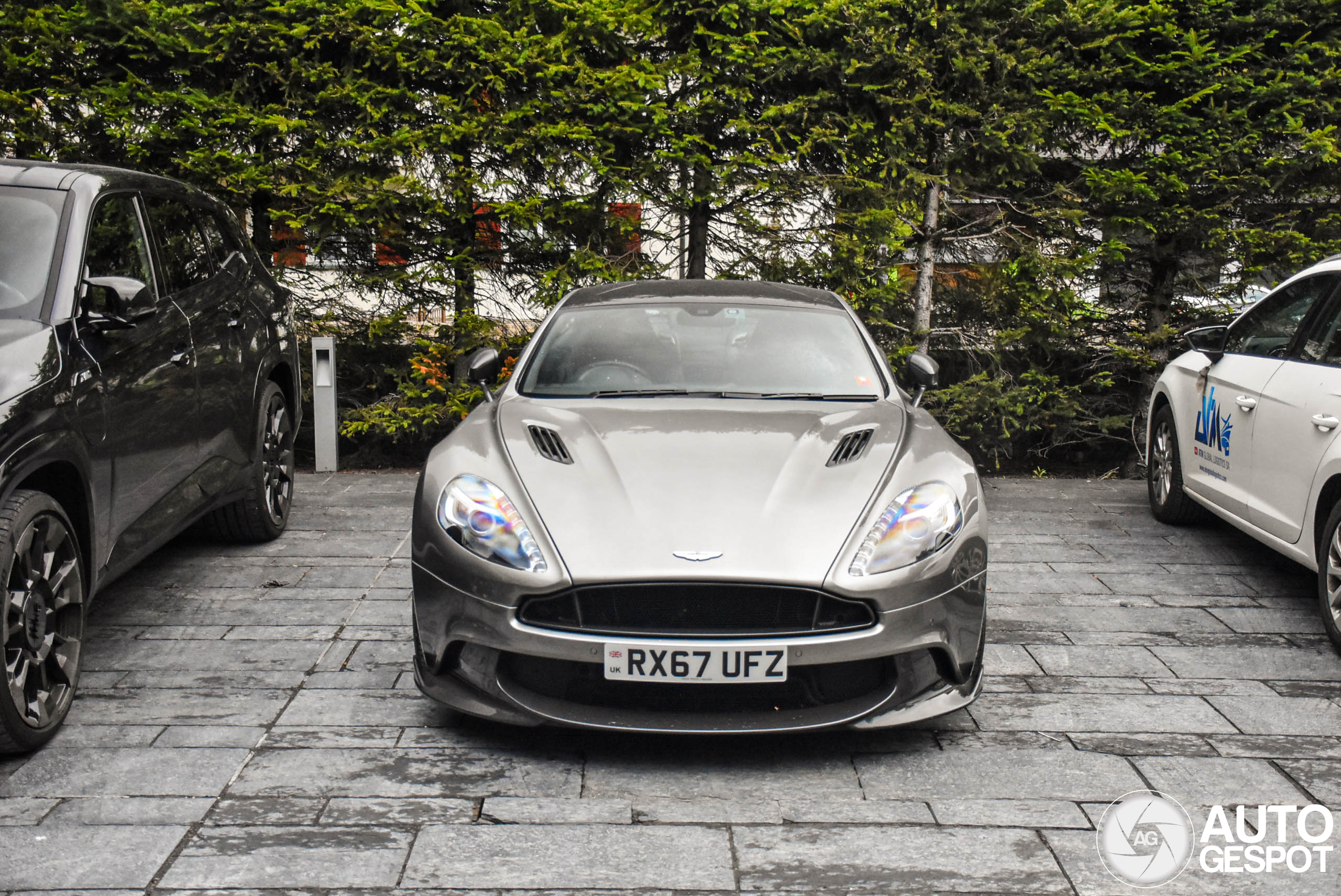 Aston Martin Vanquish S 2017