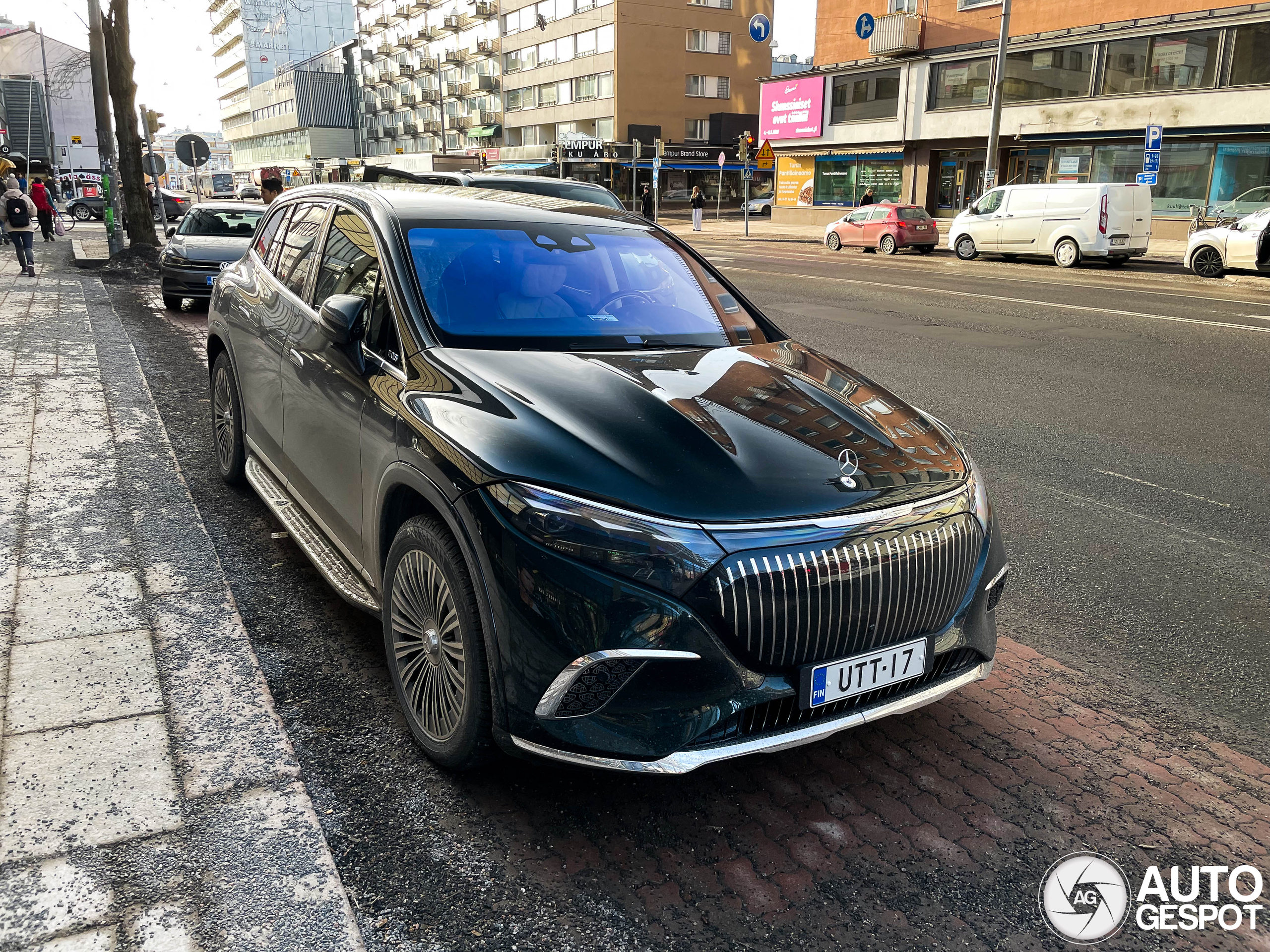 Mercedes-Maybach EQS 680 SUV
