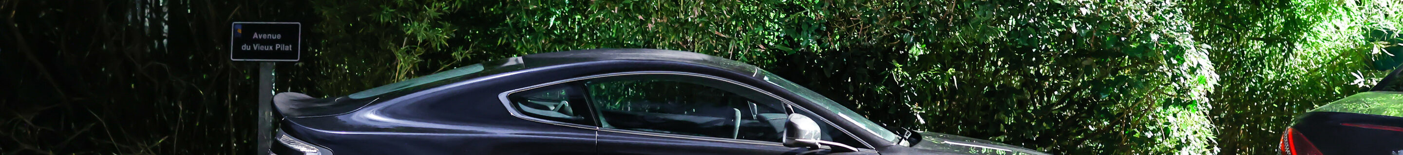 Aston Martin V8 Vantage S