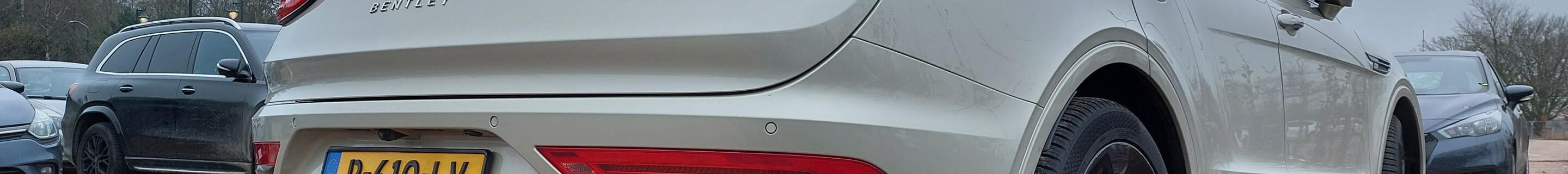 Bentley Bentayga Hybrid 2021