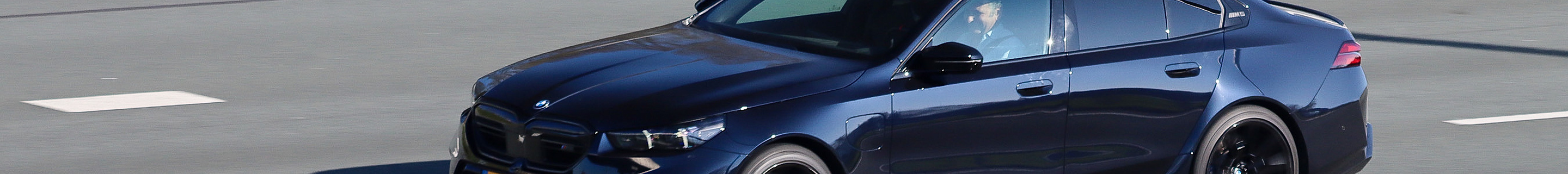BMW M5 G90