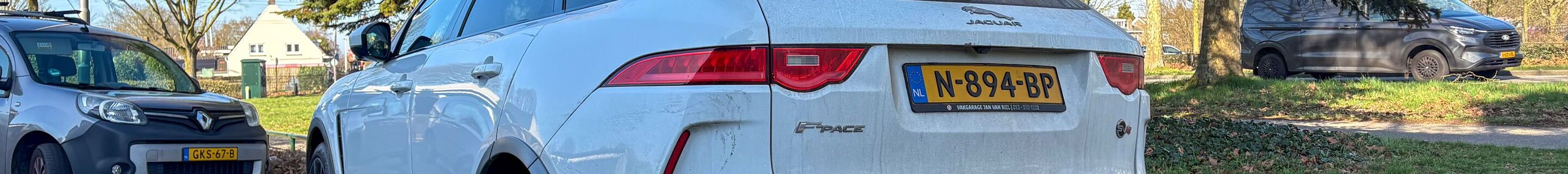 Jaguar F-PACE SVR