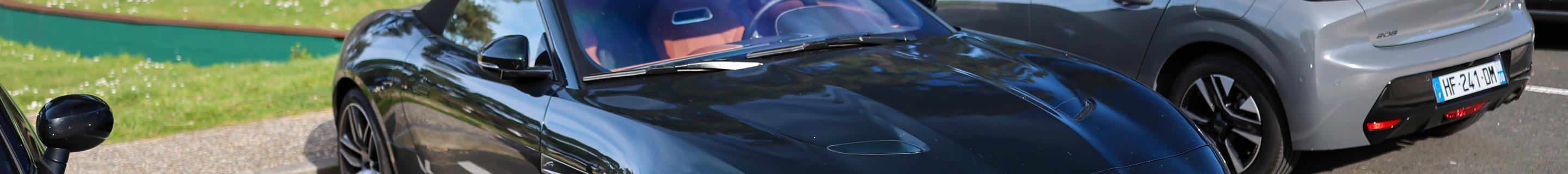 Jaguar F-TYPE P450 75 Convertible