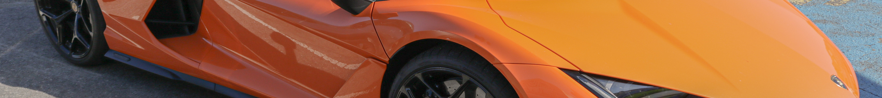 Lamborghini Revuelto