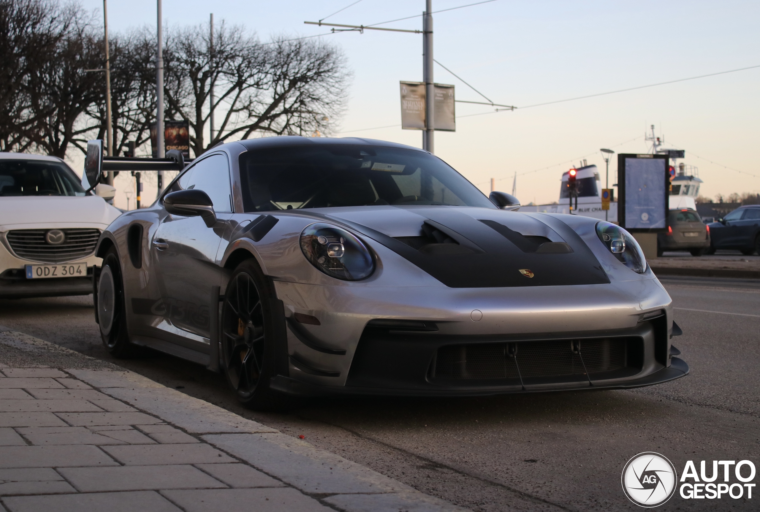 Porsche 992 GT3 RS MkI Weissach Package Manthey Racing