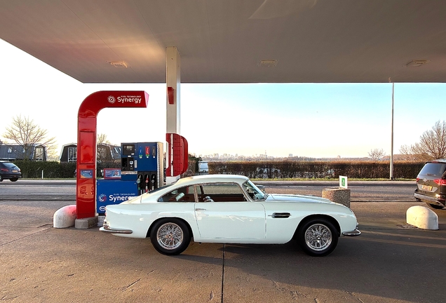 Aston Martin DB4 Series 5 Vantage