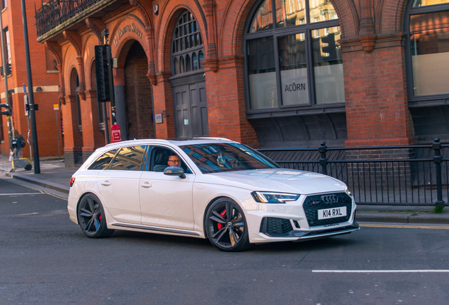 Audi RS4 Avant B9