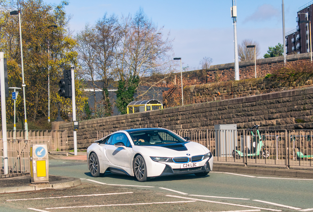 BMW i8