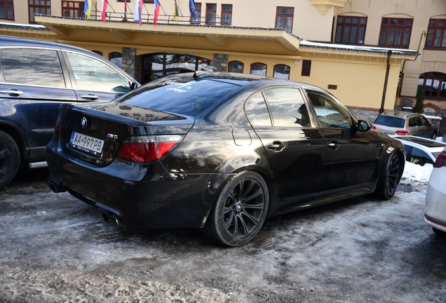 BMW M5 E60 2005