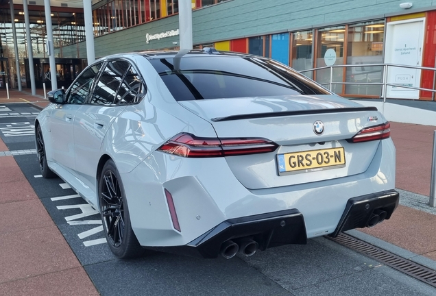 BMW M5 G90