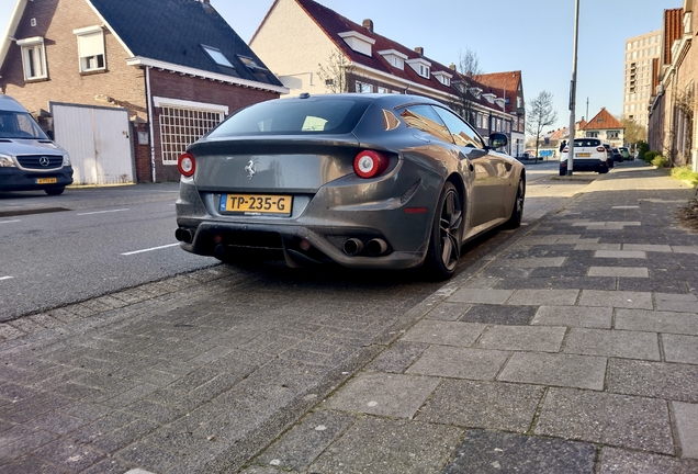 Ferrari FF