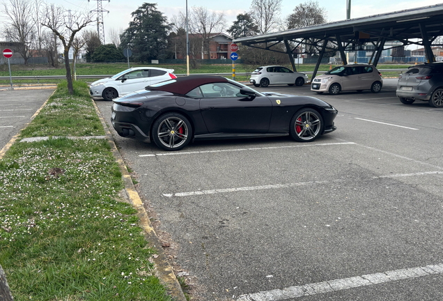 Ferrari Roma Spider