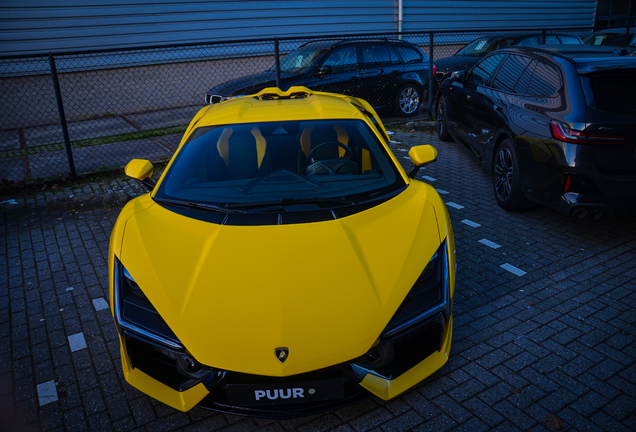 Lamborghini Revuelto