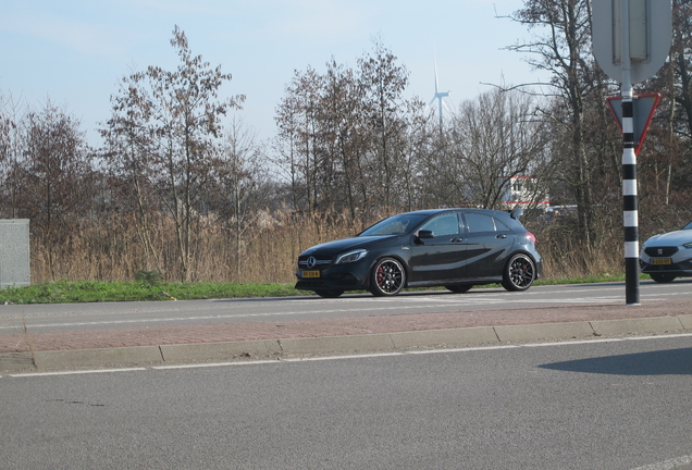 Mercedes-AMG A 45 W176 2015